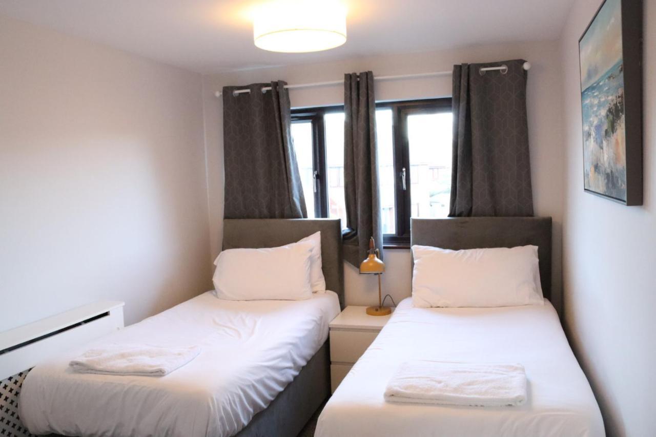 Garland Modern Apartment With Private Garden & Parking Dartford 5 Екстер'єр фото