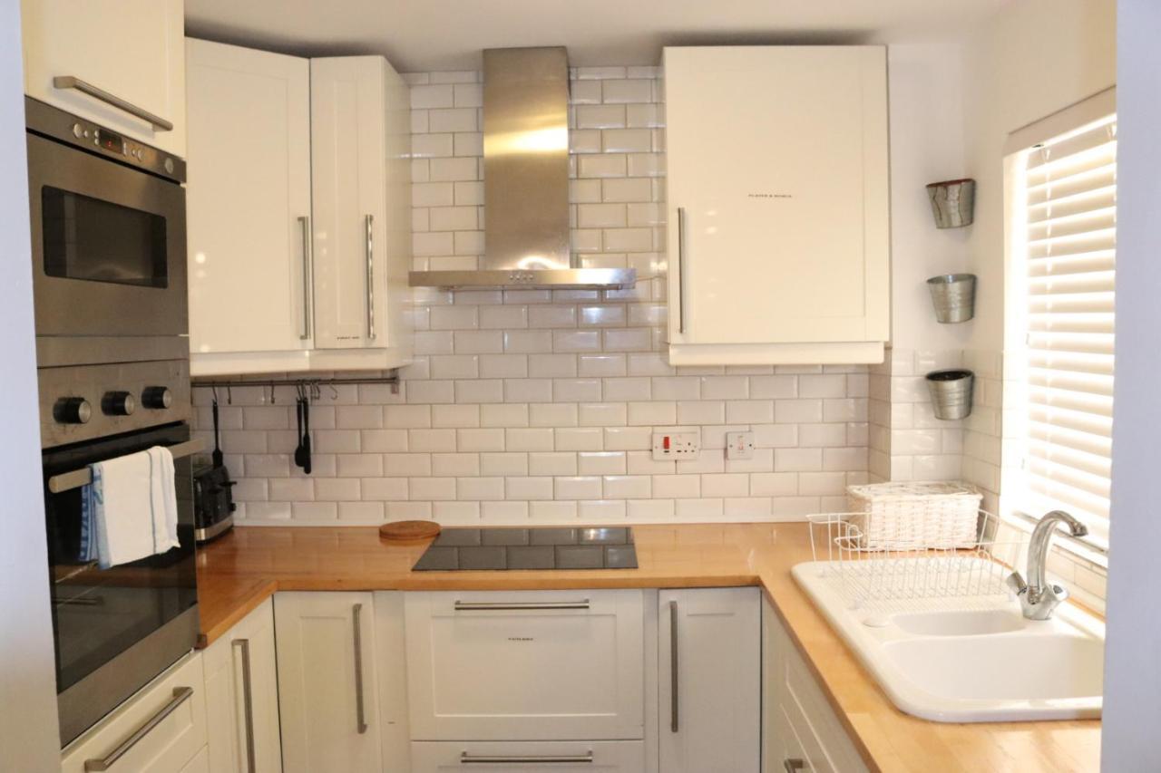 Garland Modern Apartment With Private Garden & Parking Dartford 5 Екстер'єр фото