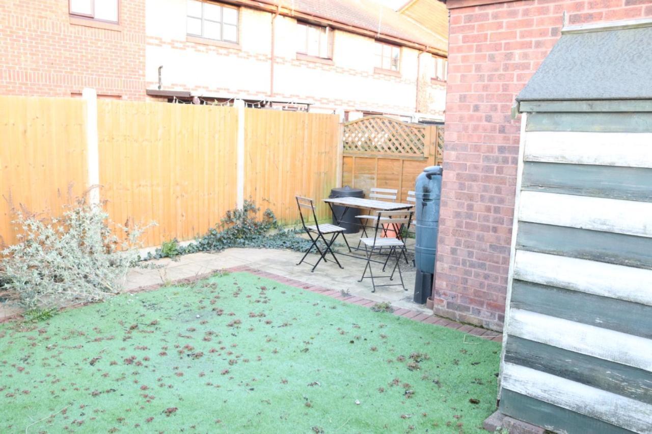 Garland Modern Apartment With Private Garden & Parking Dartford 5 Екстер'єр фото