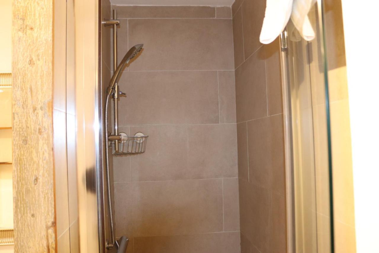 Garland Modern Apartment With Private Garden & Parking Dartford 5 Екстер'єр фото