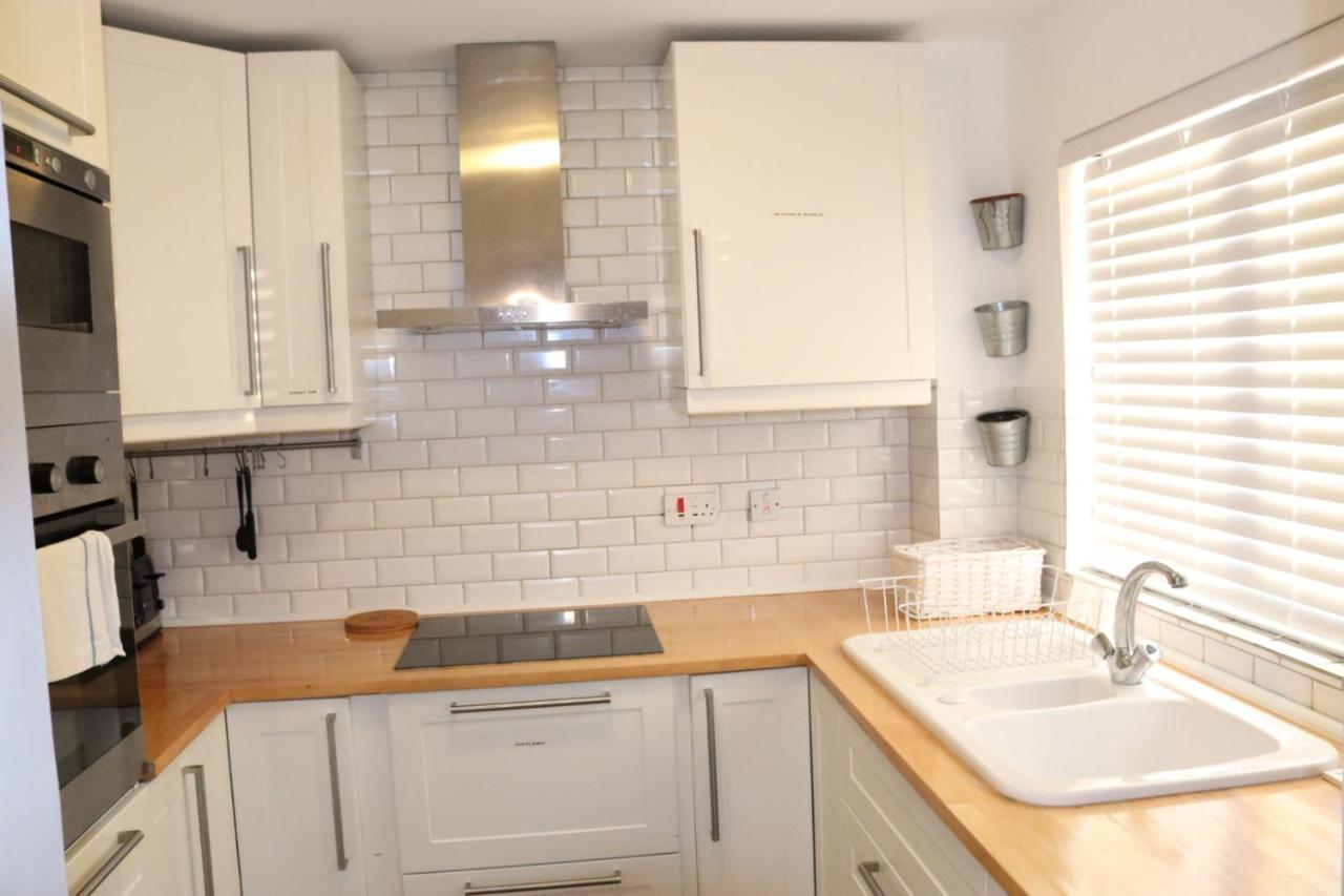 Garland Modern Apartment With Private Garden & Parking Dartford 5 Екстер'єр фото