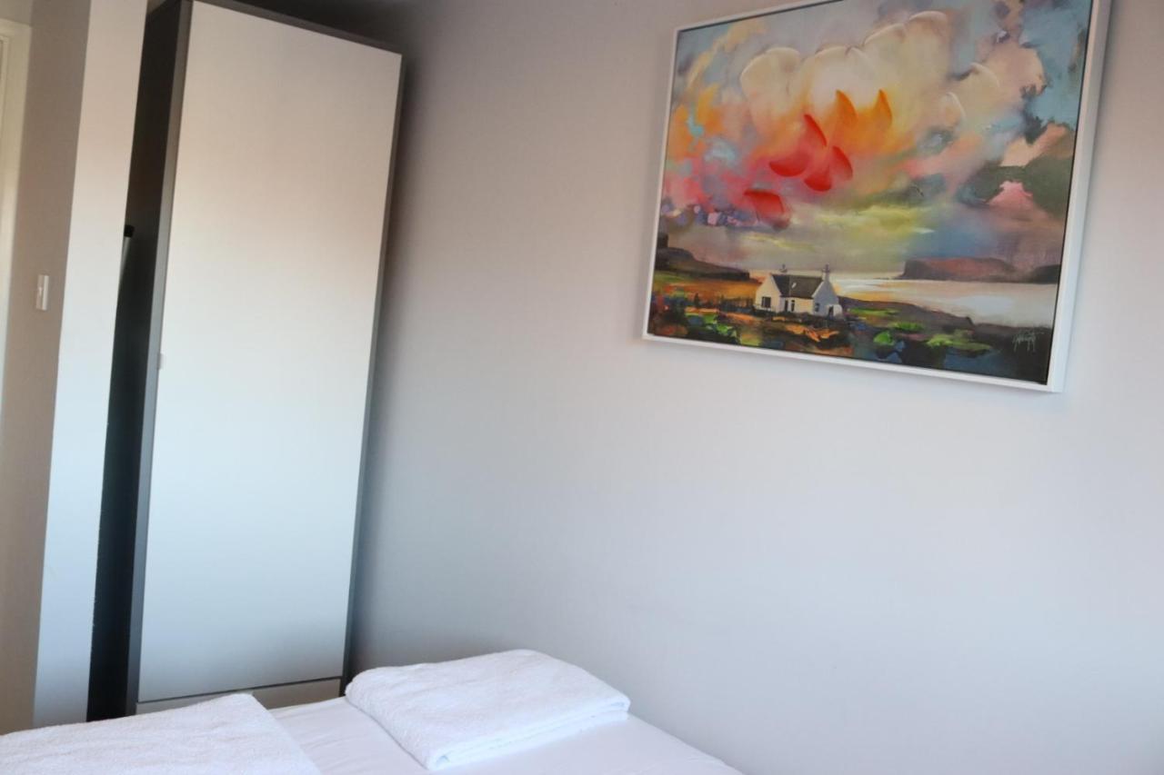 Garland Modern Apartment With Private Garden & Parking Dartford 5 Екстер'єр фото