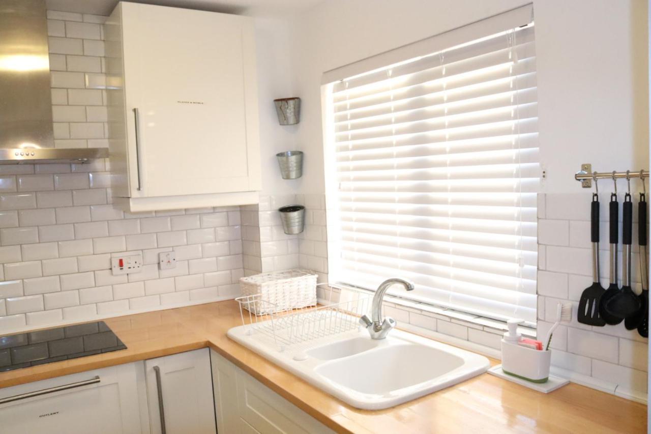 Garland Modern Apartment With Private Garden & Parking Dartford 5 Екстер'єр фото