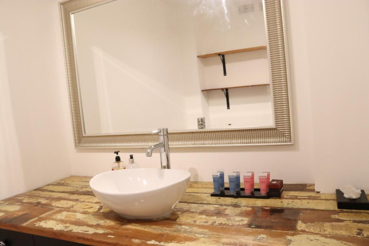 Garland Modern Apartment With Private Garden & Parking Dartford 5 Екстер'єр фото