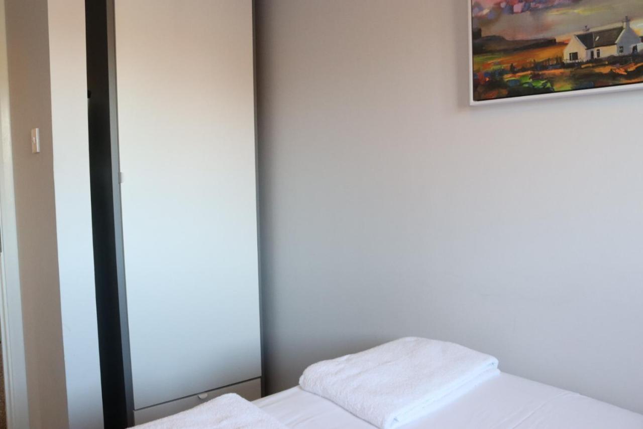 Garland Modern Apartment With Private Garden & Parking Dartford 5 Екстер'єр фото