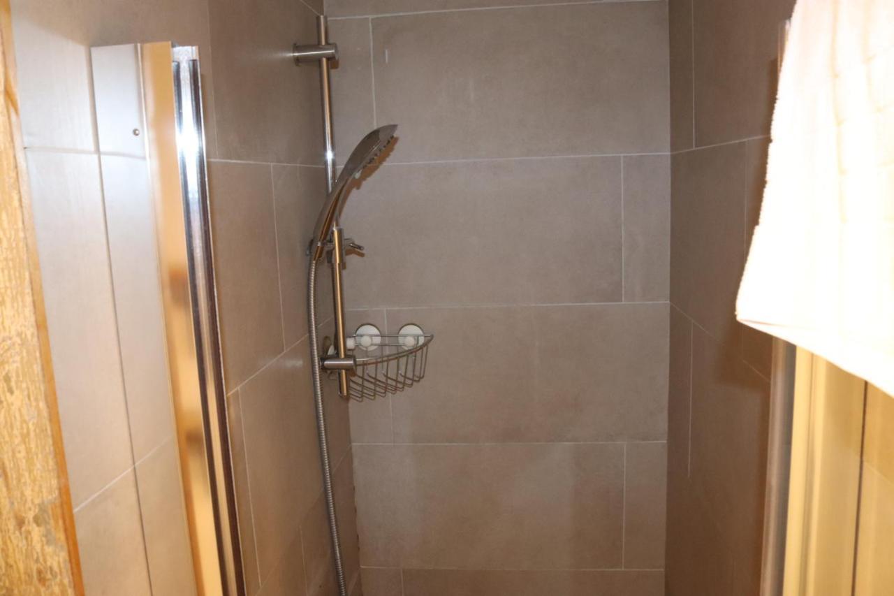 Garland Modern Apartment With Private Garden & Parking Dartford 5 Екстер'єр фото