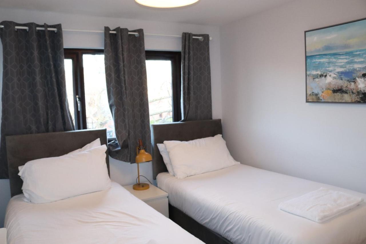 Garland Modern Apartment With Private Garden & Parking Dartford 5 Екстер'єр фото